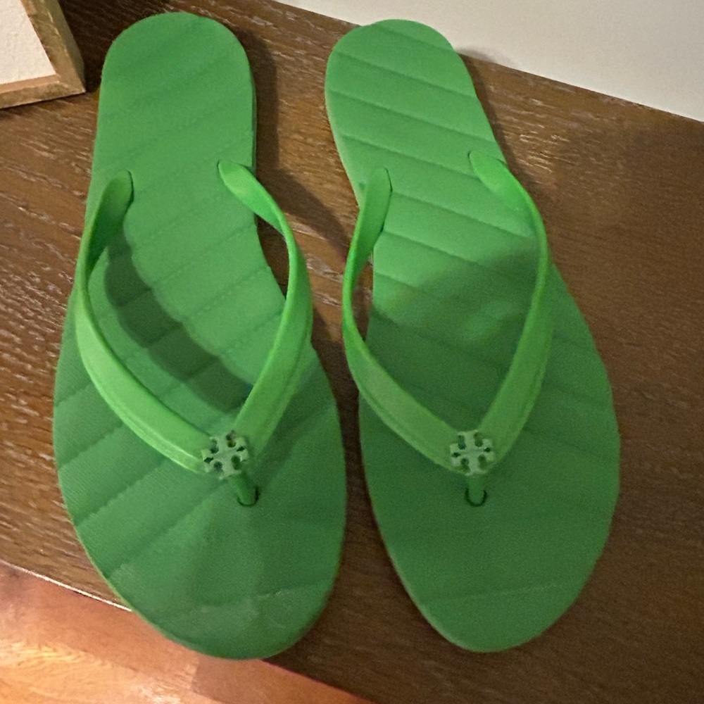 Tory Burch Kira flip flop